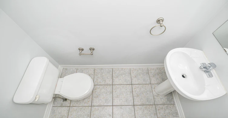 Main/Base-125 Viella Street, Toronto, ON, M6N 5C7 - 13