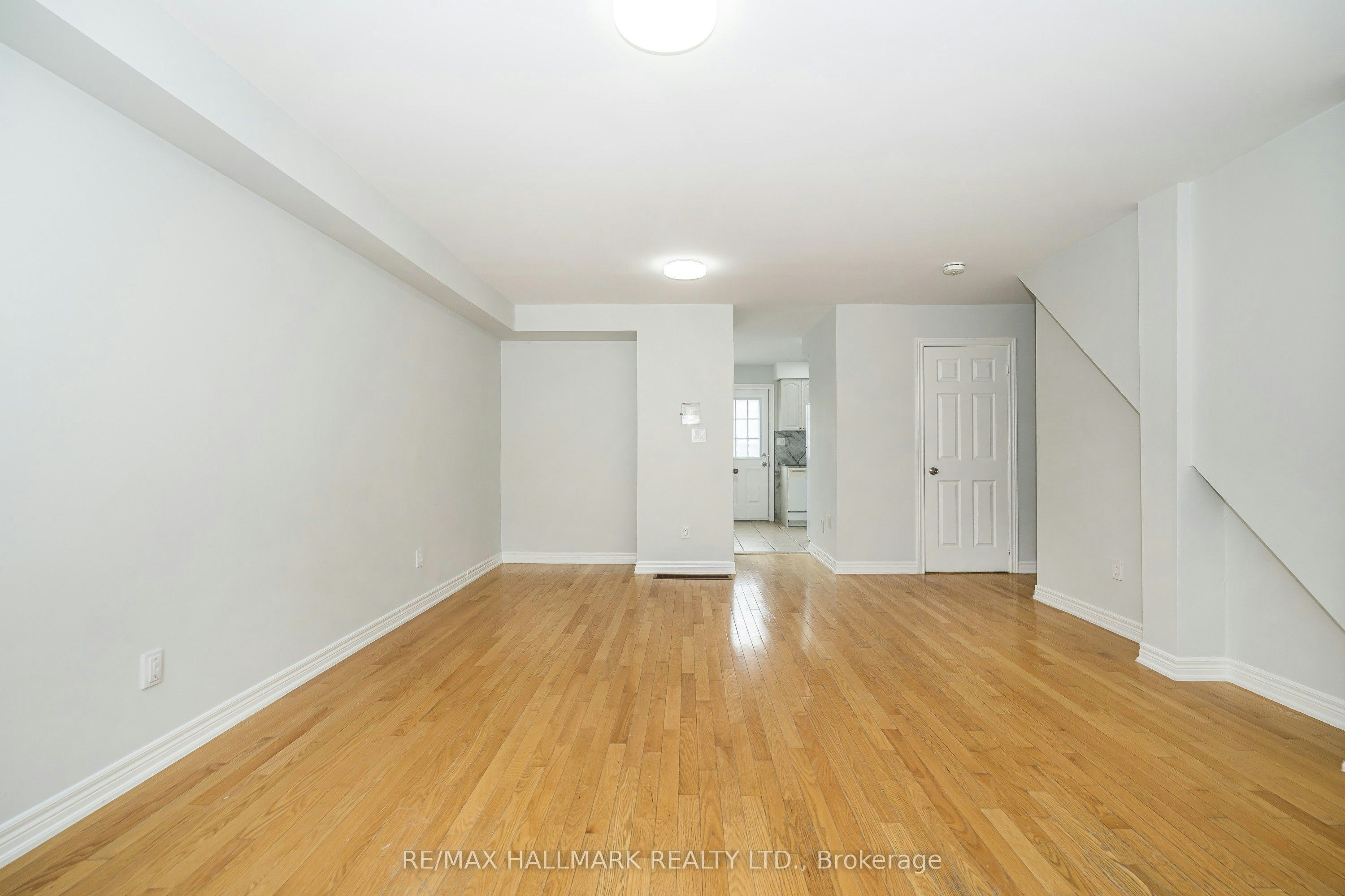 Main/Base-125 Viella Street, Toronto, ON, M6N 5C7 - 3