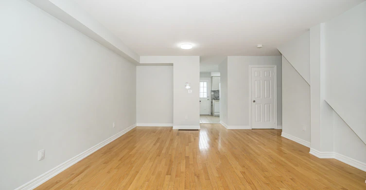 Main/Base-125 Viella Street, Toronto, ON, M6N 5C7 - 3
