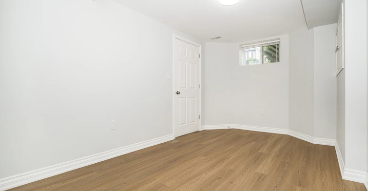 Main/Base-125 Viella Street, Toronto, ON, M6N 5C7 - 15