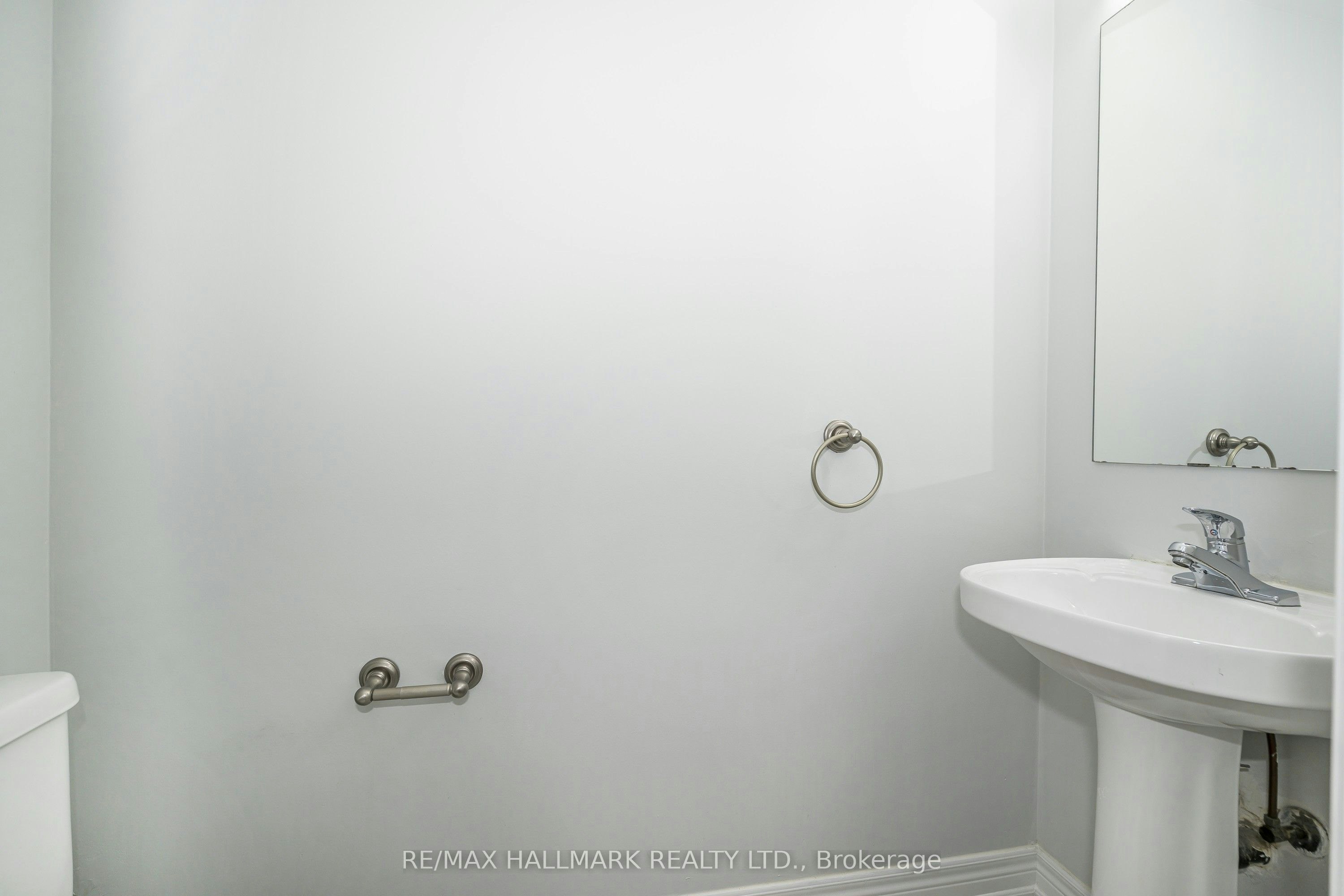Main/Base-125 Viella Street, Toronto, ON, M6N 5C7 - 12