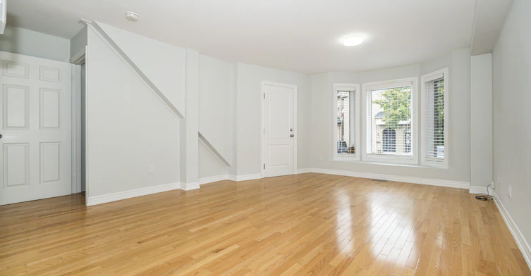 Main/Base-125 Viella Street, Toronto, ON, M6N 5C7 - 4