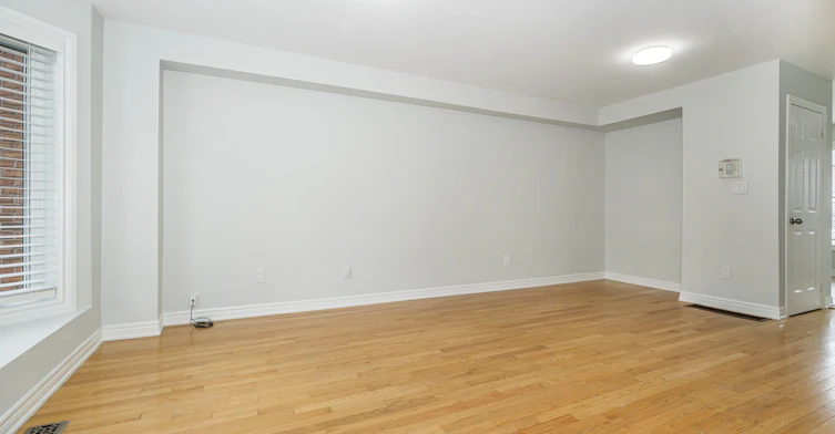 Main/Base-125 Viella Street, Toronto, ON, M6N 5C7 - 2