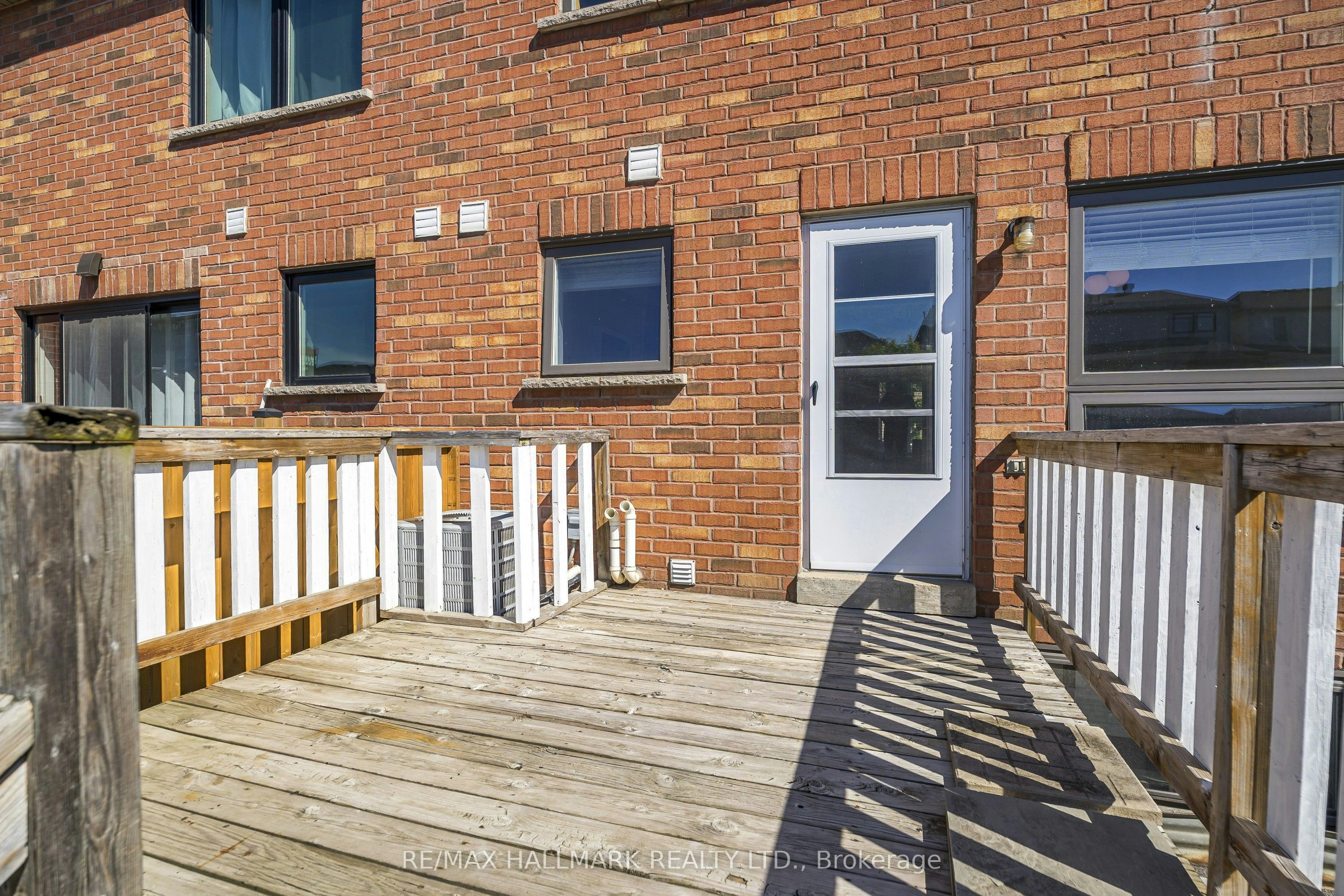 Main/Base-125 Viella Street, Toronto, ON, M6N 5C7 - 23