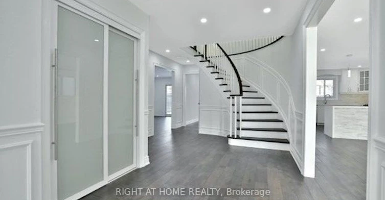 275 River Oaks Boulevard W, Oakville, ON, L6H 3V2 - 2