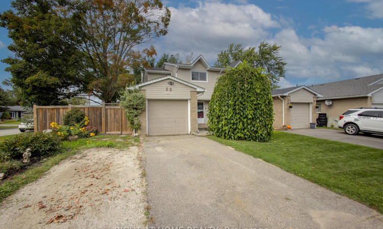 32 Feltre Avenue