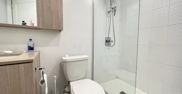 806-65 Annie Craig Drive, Toronto, ON, M8V 0G3 - 7