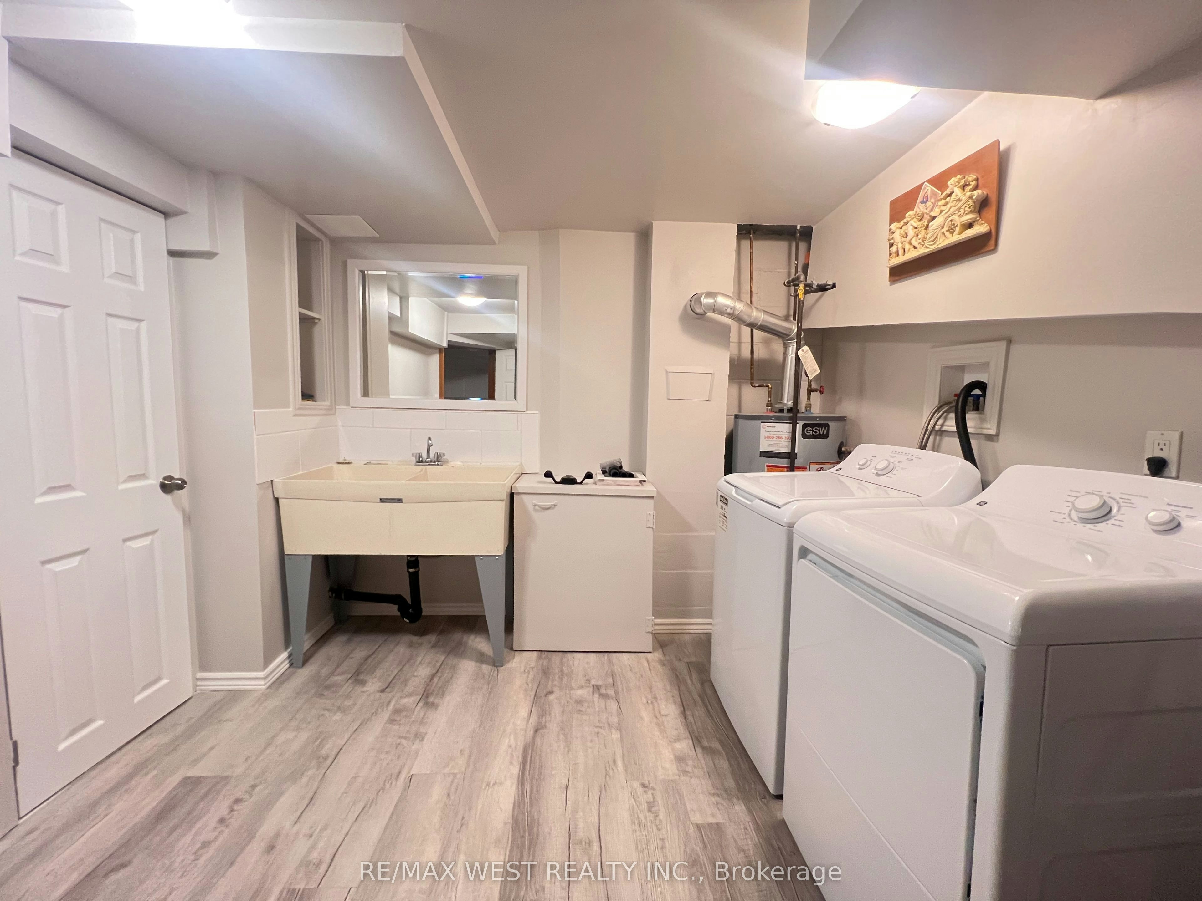 57 Starview Drive, Toronto, ON, M9M 1K7 - 5