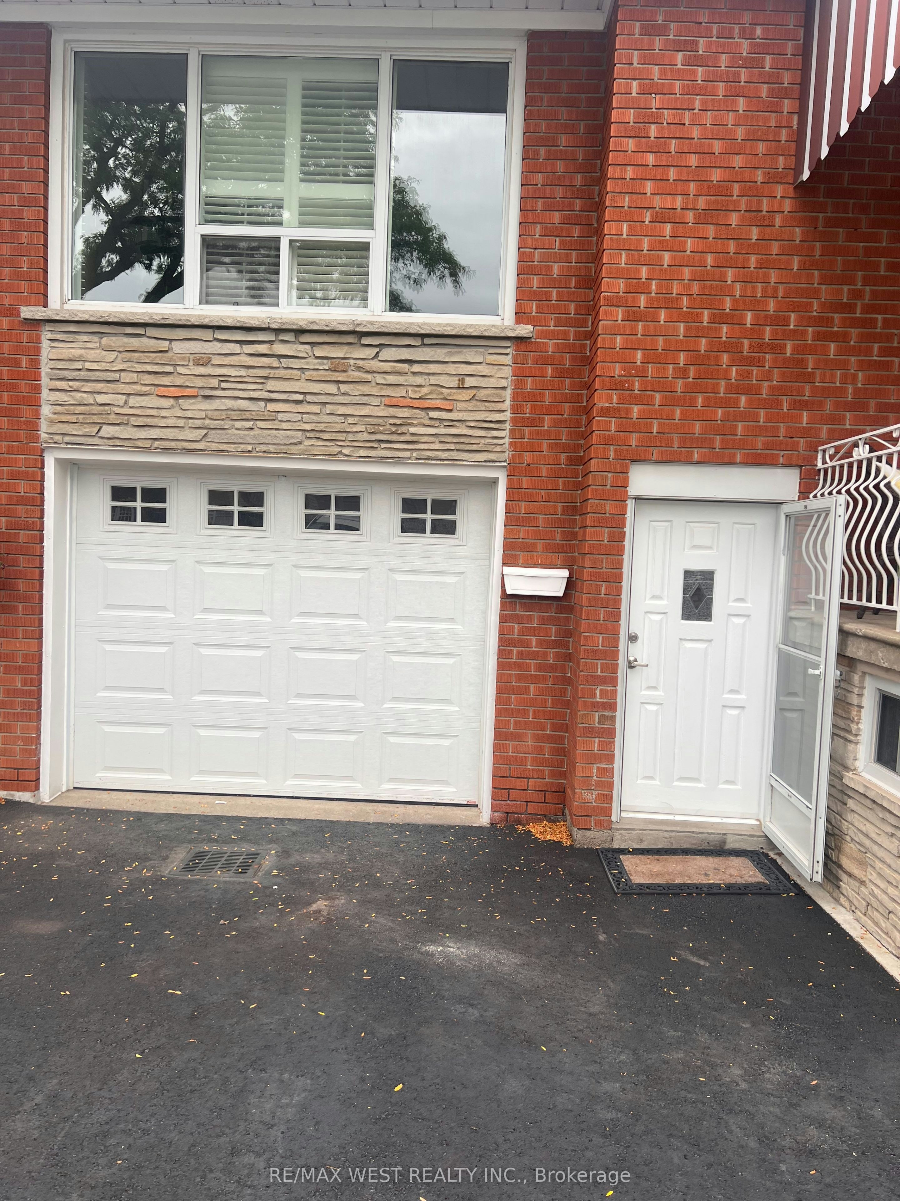 57 Starview Drive, Toronto, ON, M9M 1K7