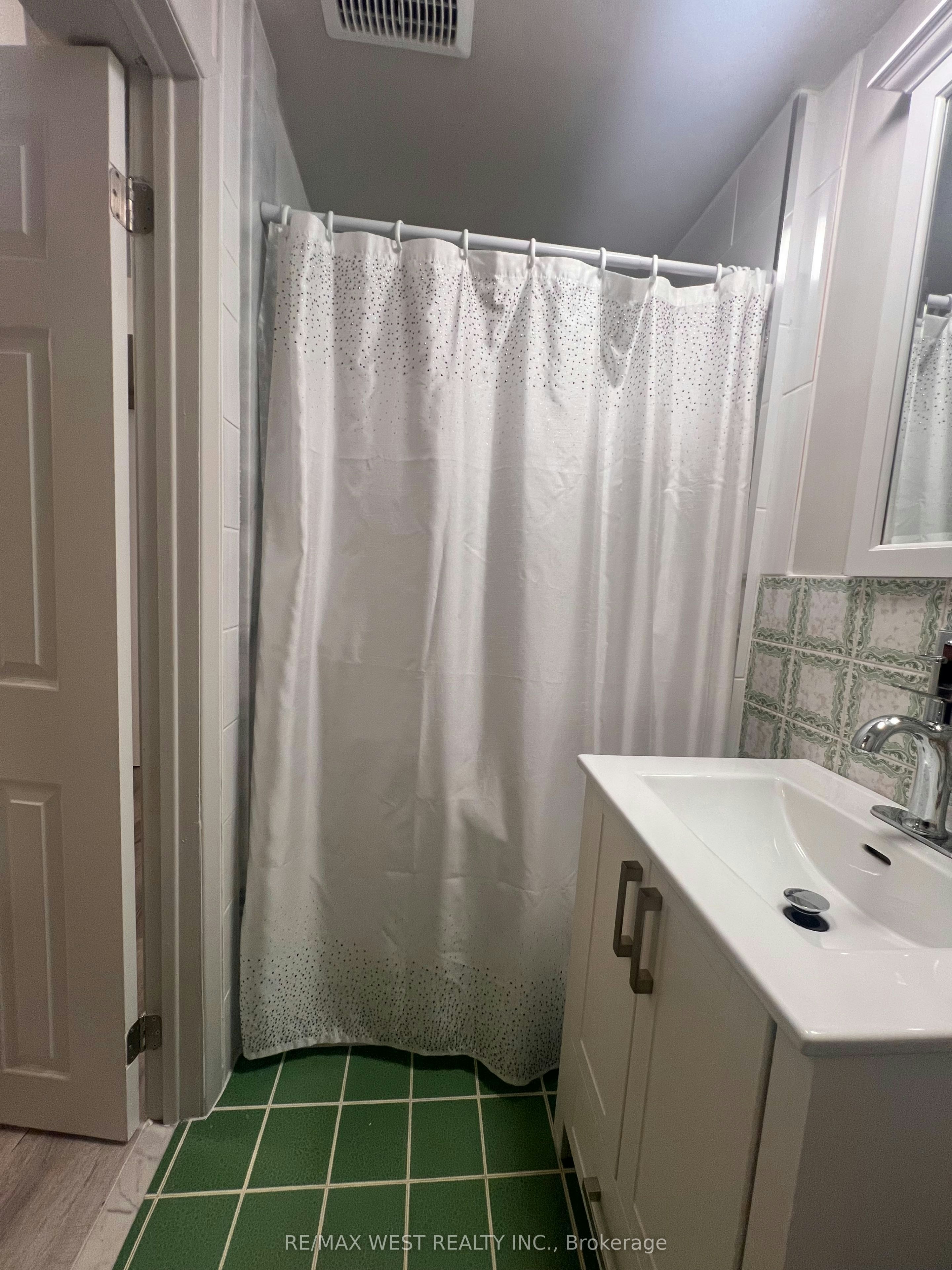 57 Starview Drive, Toronto, ON, M9M 1K7 - 8