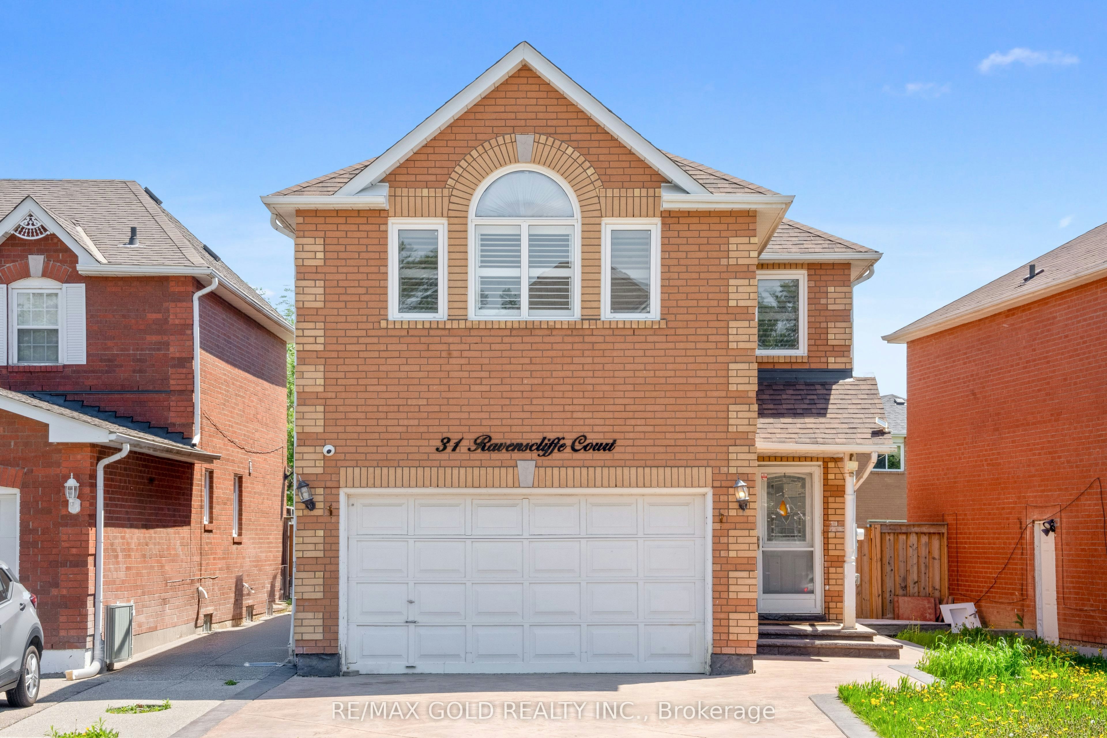 31 Ravenscliffe Court, Brampton, ON, L6X 4N8