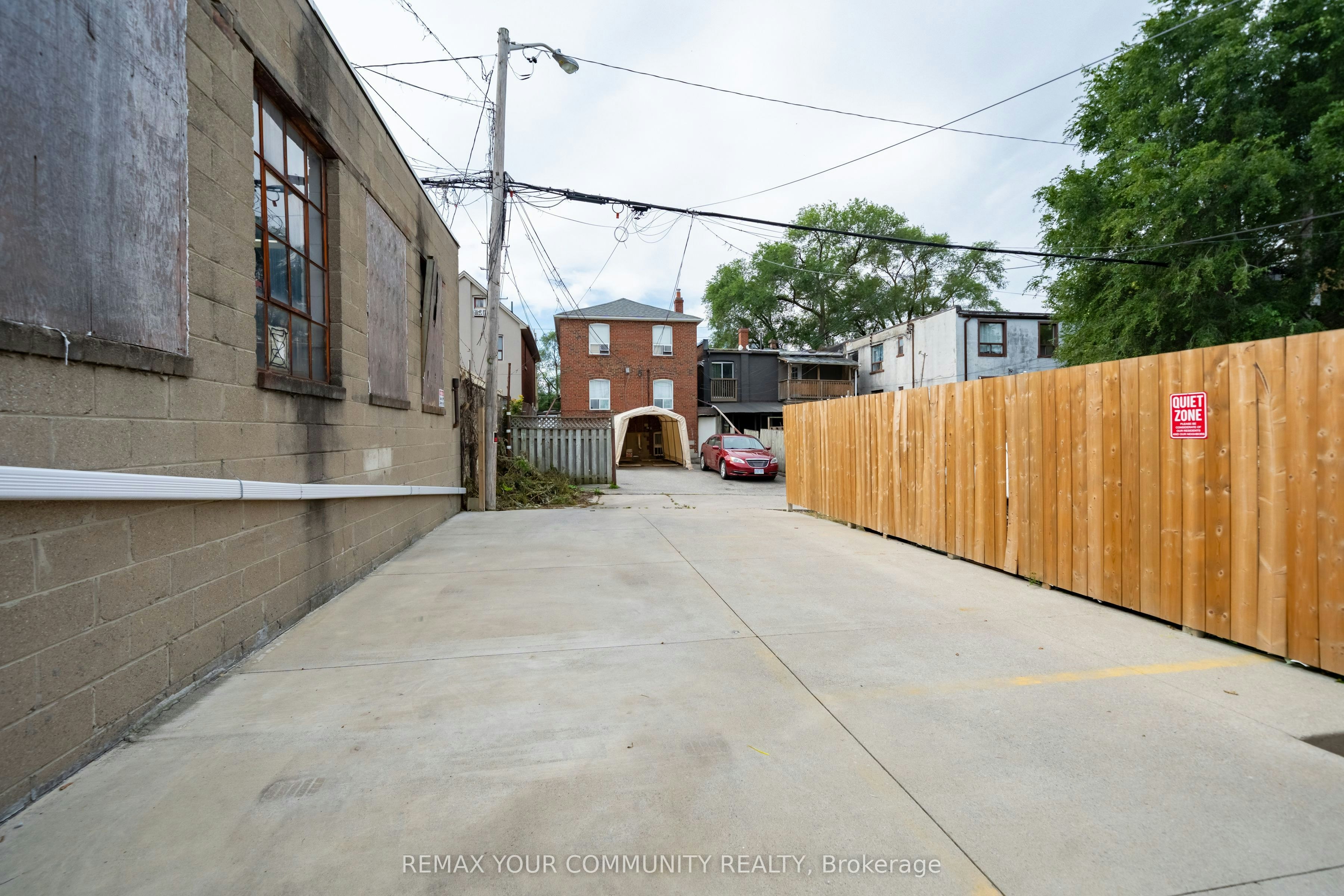 Main-50 Brownville Avenue, Toronto, ON, M6N 4L3 - 22