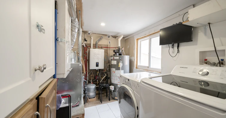 Main-50 Brownville Avenue, Toronto, ON, M6N 4L3 - 20