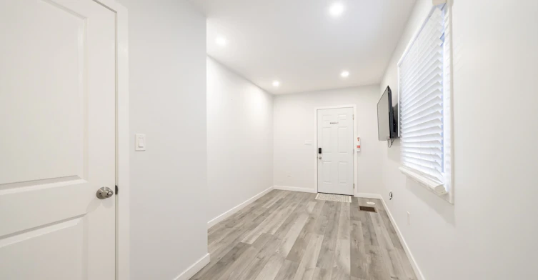 Main-50 Brownville Avenue, Toronto, ON, M6N 4L3 - 14