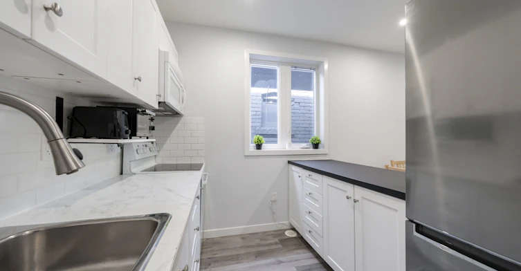 Main-50 Brownville Avenue, Toronto, ON, M6N 4L3 - 9