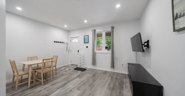 Main-50 Brownville Avenue, Toronto, ON, M6N 4L3 - 3