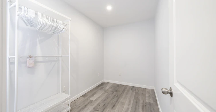 Main-50 Brownville Avenue, Toronto, ON, M6N 4L3 - 11