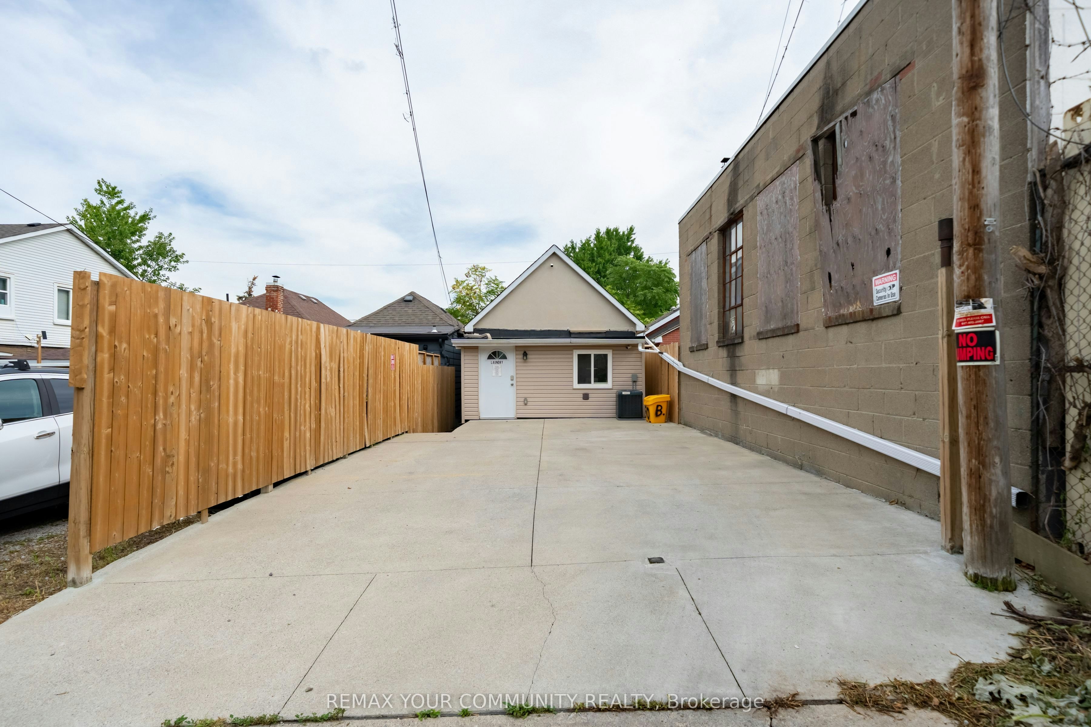 Main-50 Brownville Avenue, Toronto, ON, M6N 4L3 - 23
