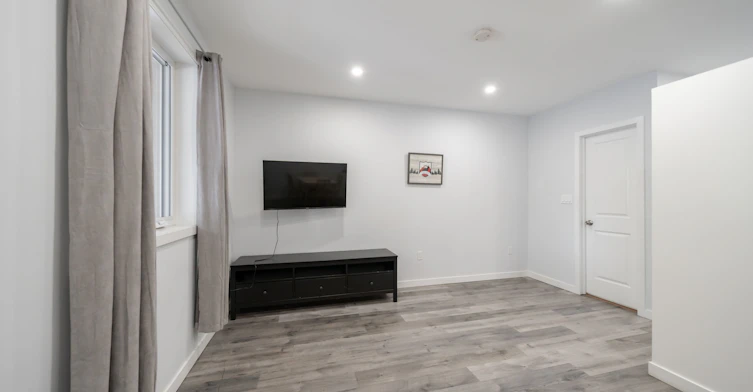 Main-50 Brownville Avenue, Toronto, ON, M6N 4L3 - 4