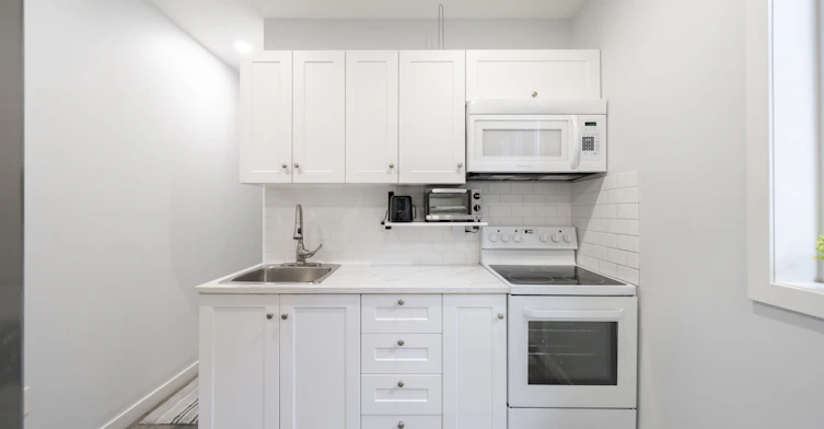 Main-50 Brownville Avenue, Toronto, ON, M6N 4L3 - 7