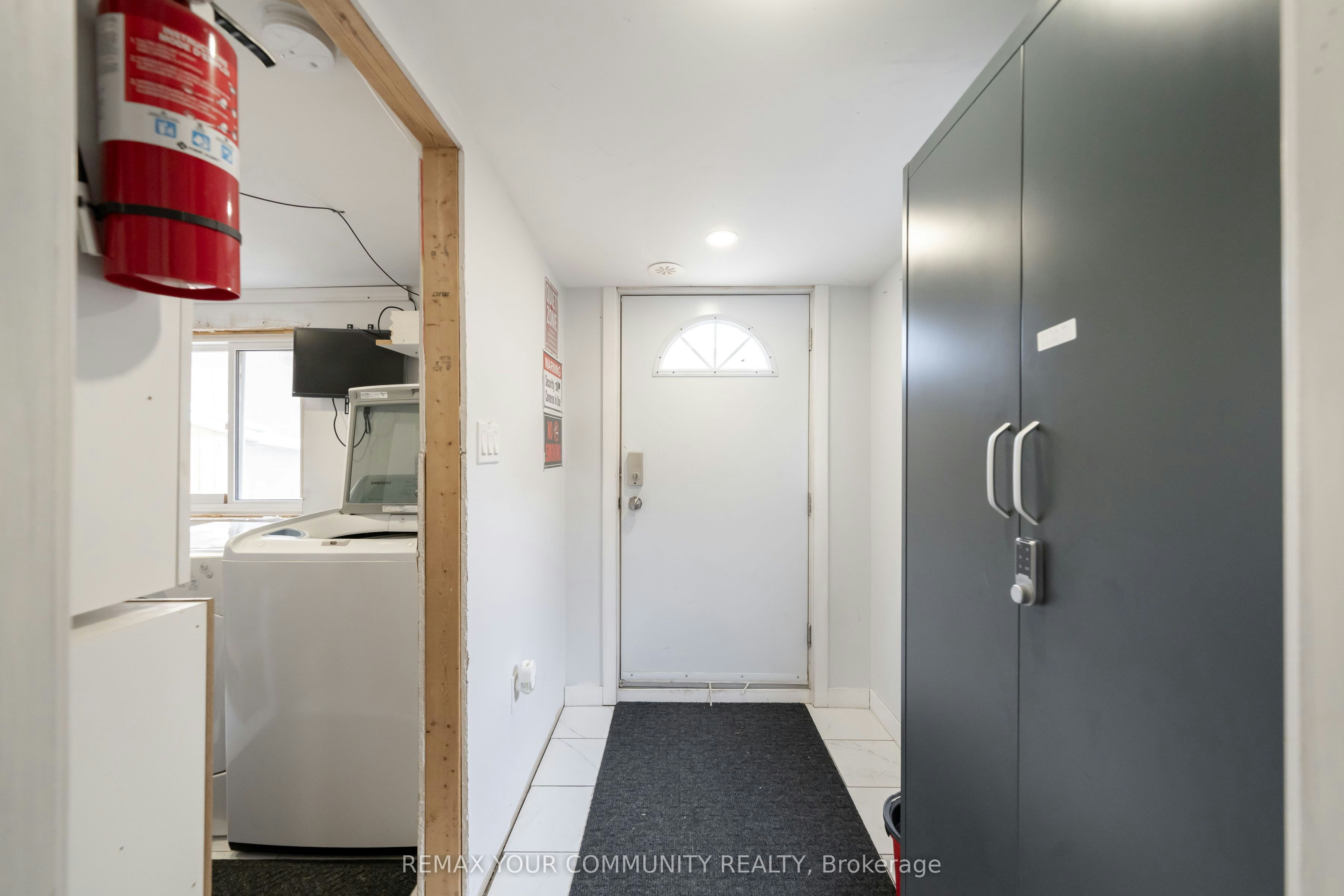 Main-50 Brownville Avenue, Toronto, ON, M6N 4L3 - 19