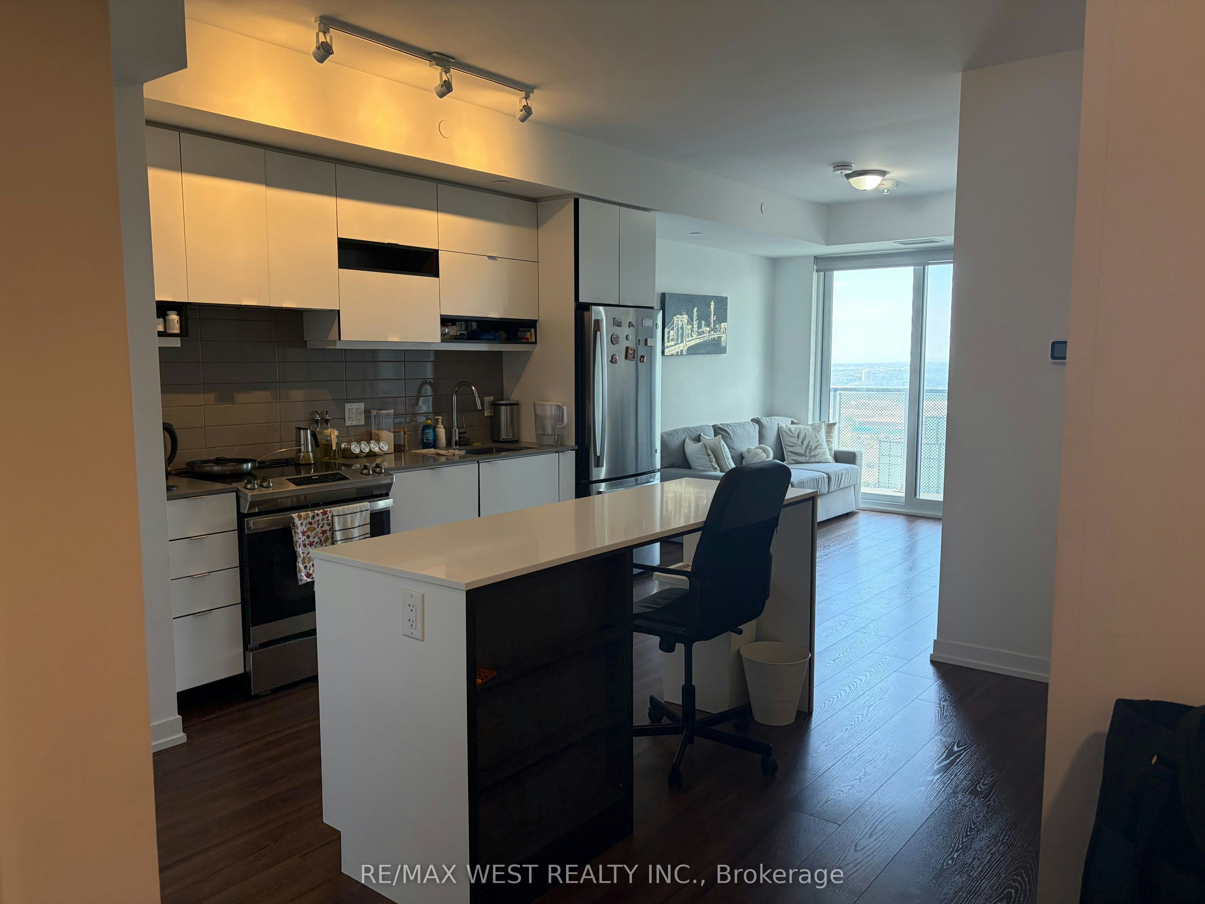 4211-4065 Confederation Parkway, Mississauga, ON, L5B 0L4 - 11