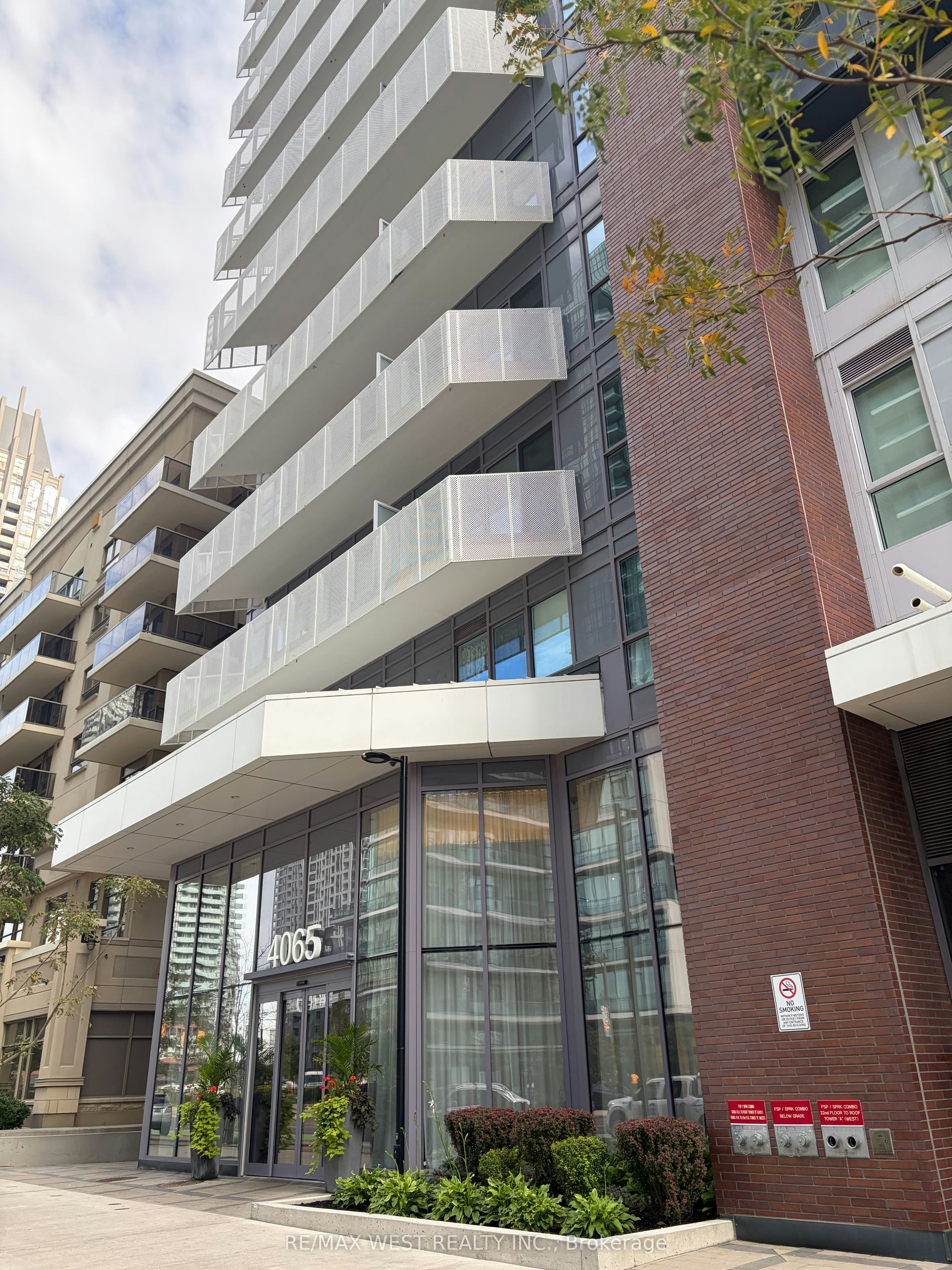4211-4065 Confederation Parkway, Mississauga, ON, L5B 0L4 - 2