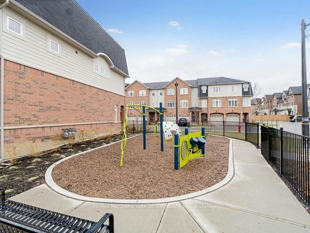 7-1133 Haig Boulevard E, Mississauga, ON, L5E 2M6 - 8