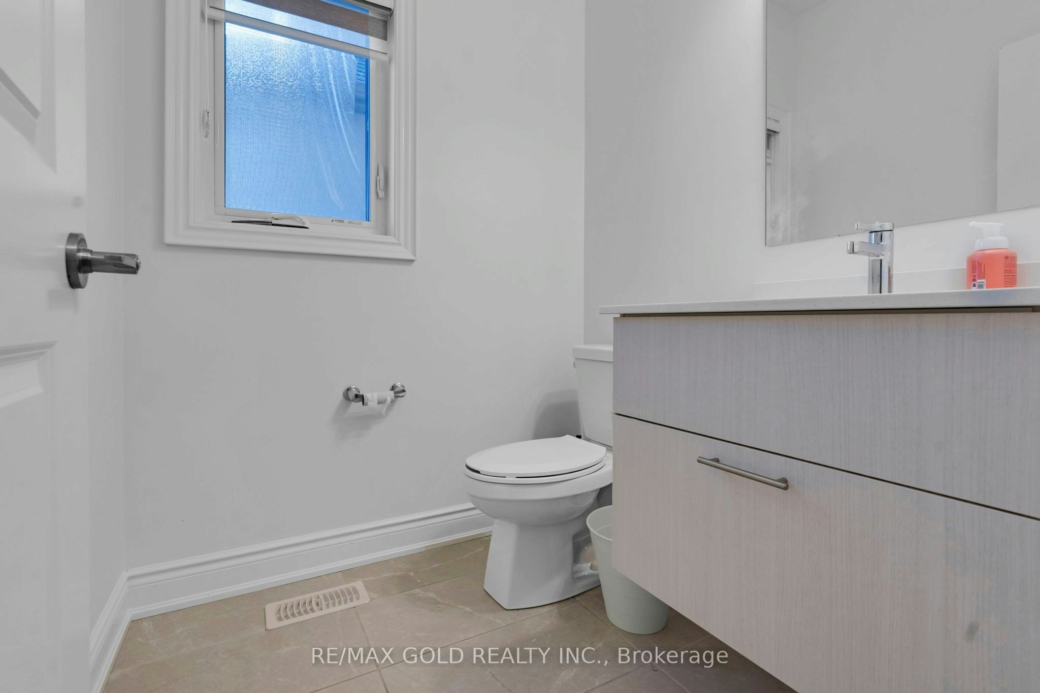 23 Bermondsey Way, Brampton, ON, L6Y 0E4 - 4