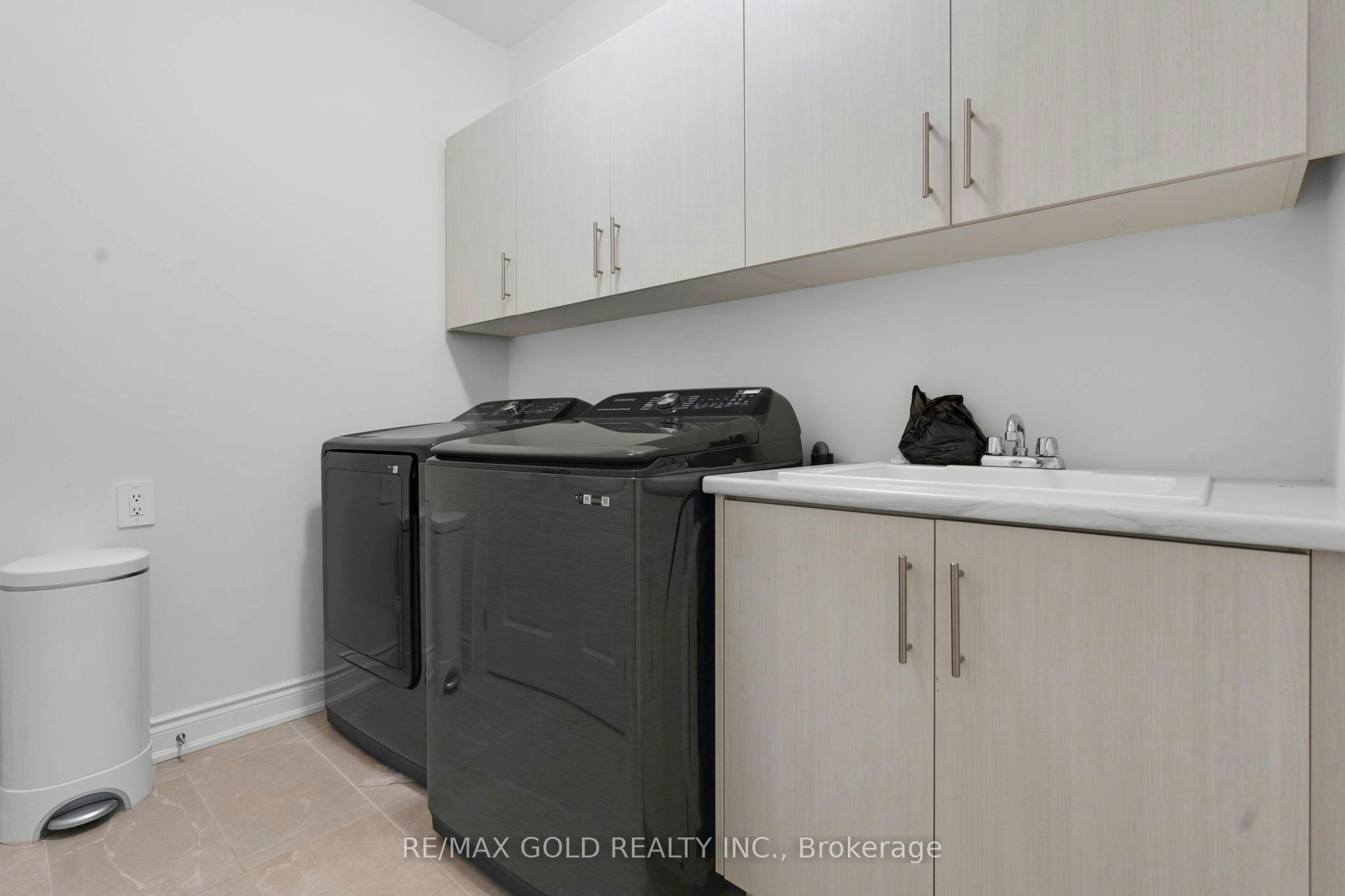 23 Bermondsey Way, Brampton, ON, L6Y 0E4 - 9