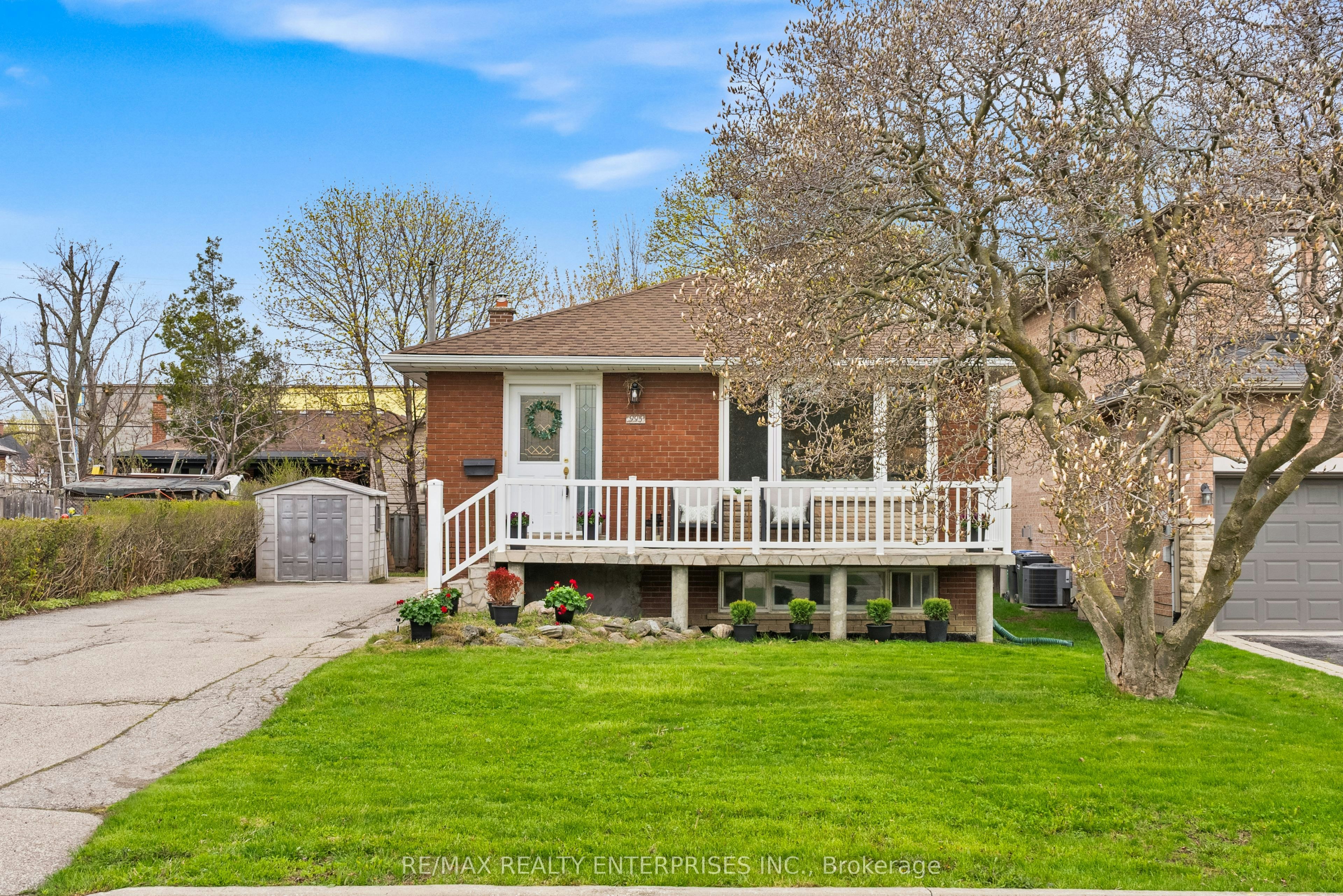 995 Garrard Avenue, Mississauga, ON, L5E 1L4
