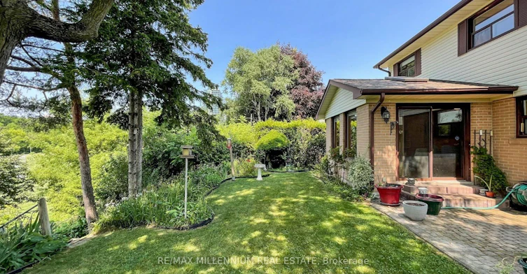 61 Centre Street S, Brampton, ON, L6W 2X7 - 6