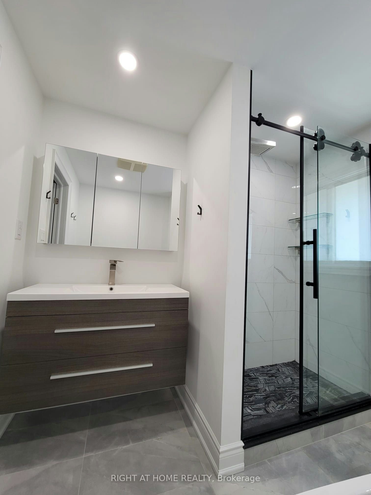 1411 Charles Drive, Burlington, ON, L7P 2C8 - 15