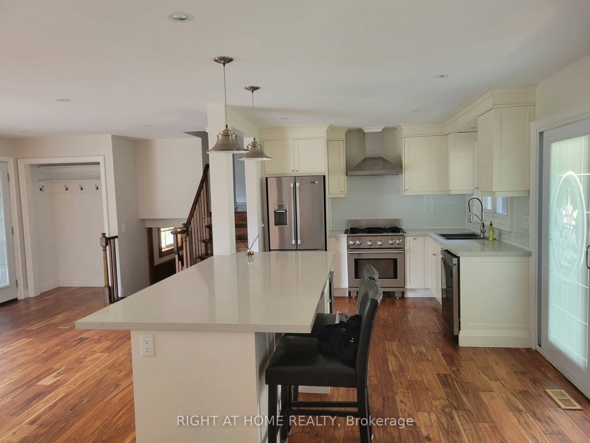 1411 Charles Drive, Burlington, ON, L7P 2C8 - 11