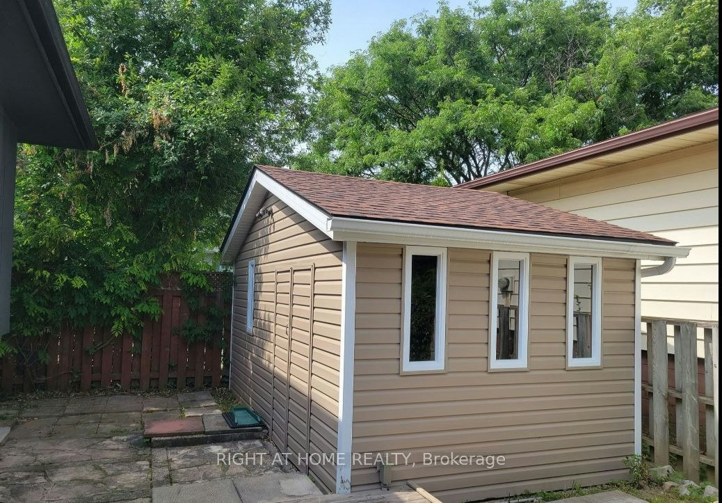 1411 Charles Drive, Burlington, ON, L7P 2C8 - 6