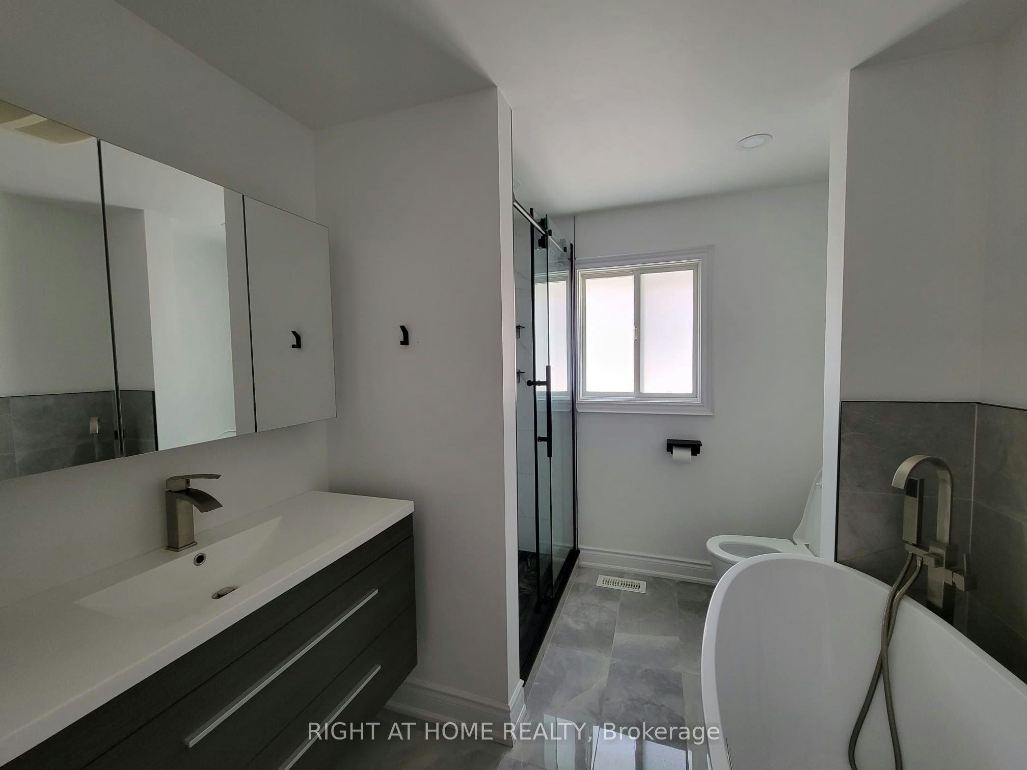 1411 Charles Drive, Burlington, ON, L7P 2C8 - 14