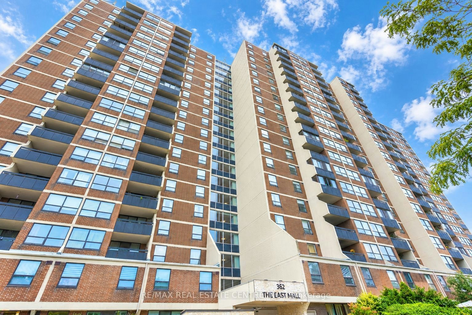 314-362 The East Mall Drive, Toronto, ON, M9B 6C4