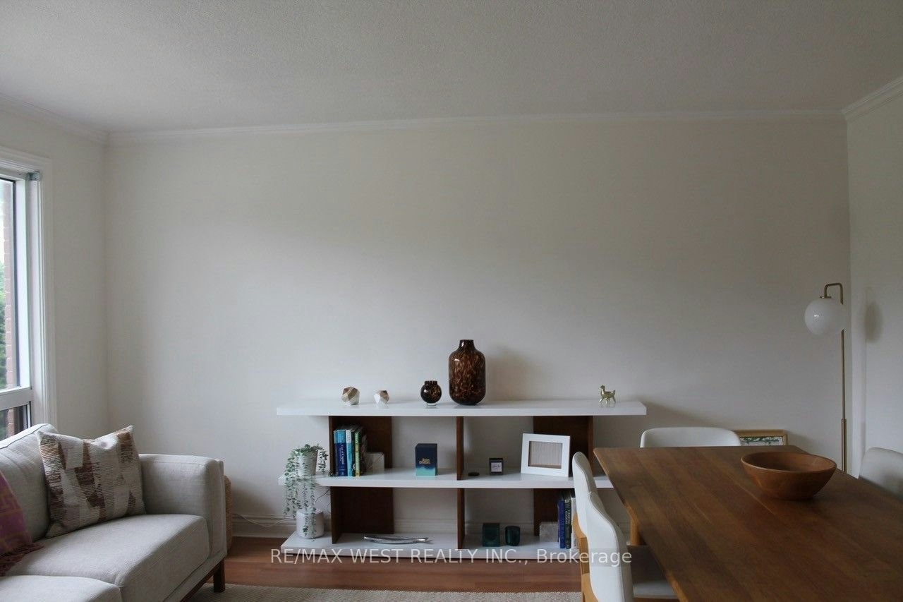 Main-14 Treeview Drive, Toronto, ON, N0B 2N0 - 3