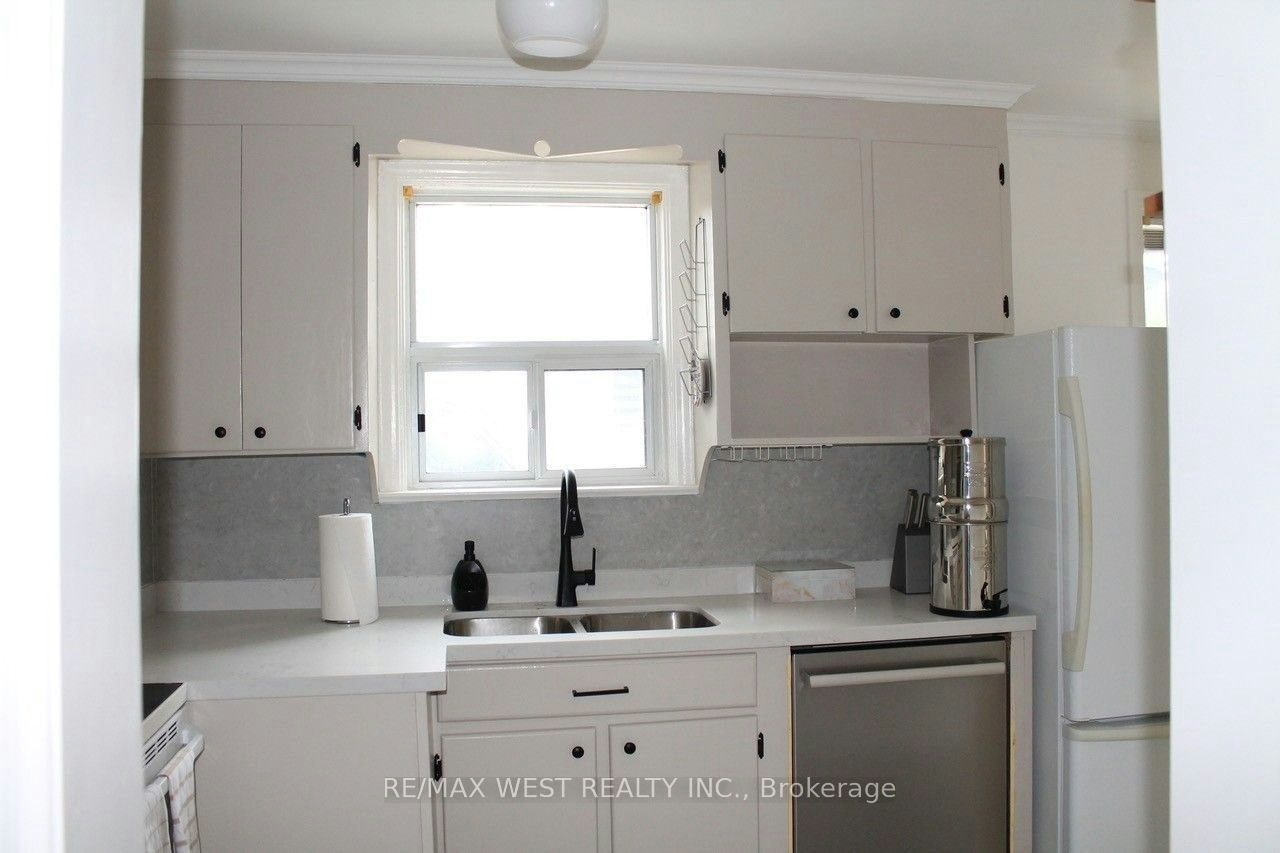 Main-14 Treeview Drive, Toronto, ON, N0B 2N0 - 6
