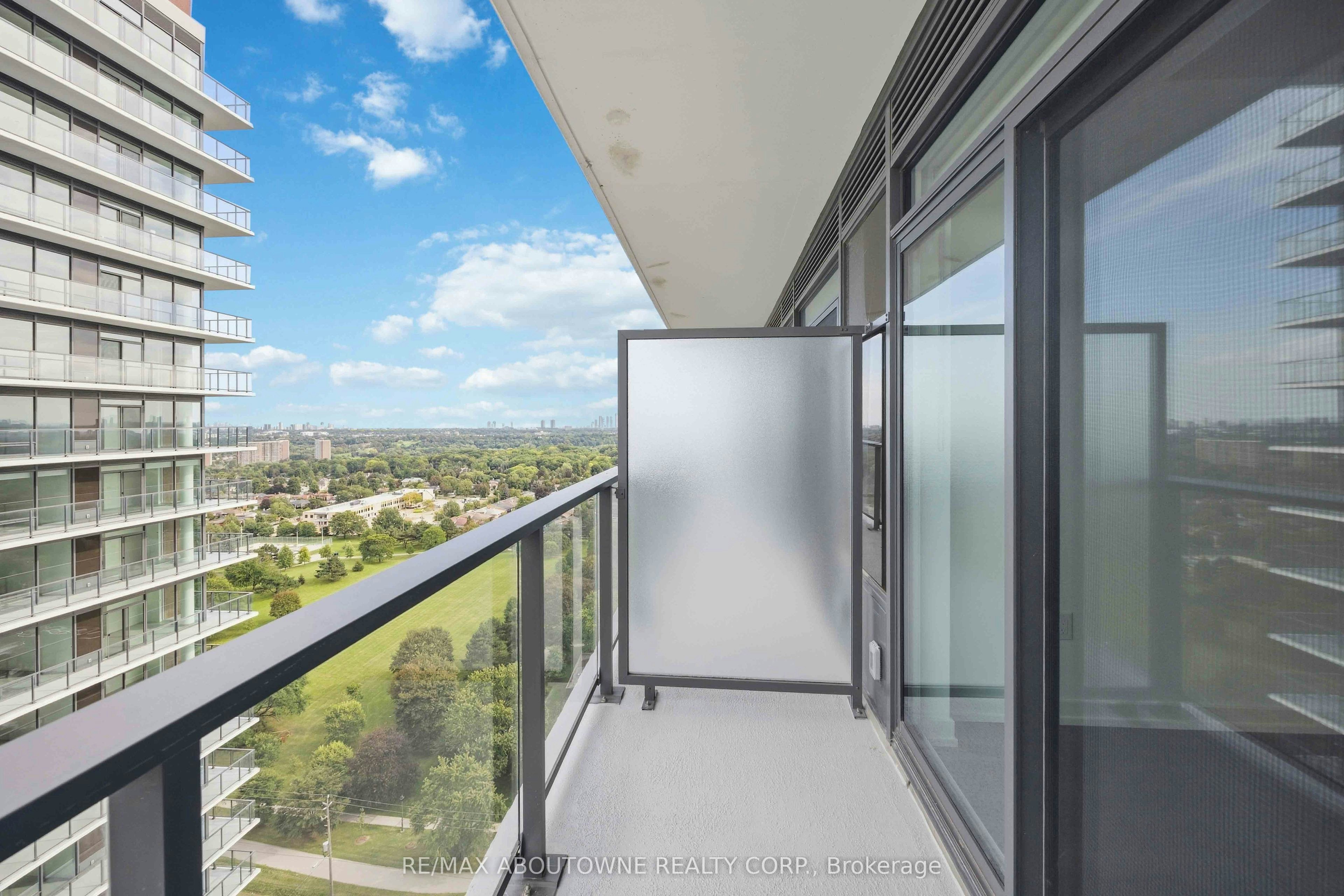 2105-4010 Eglinton Avenue W, Toronto, ON, M9A 0G5 - 25