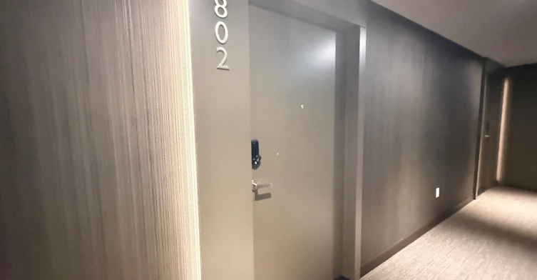 802-448 Burnhamthorpe Road, Mississauga, ON, L5B 0R4 - 5
