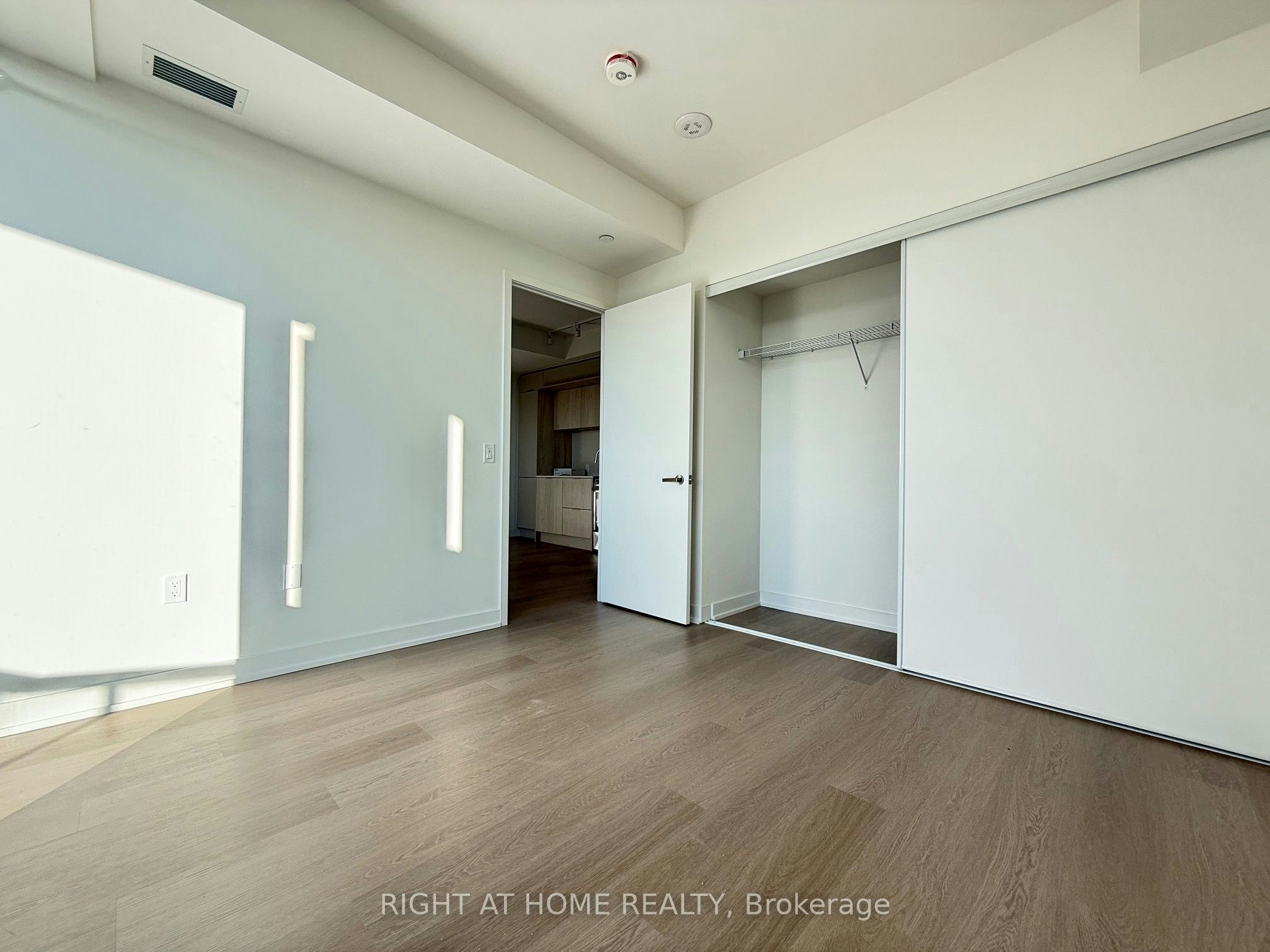 802-448 Burnhamthorpe Road, Mississauga, ON, L5B 0R4 - 11