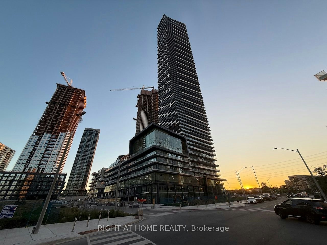 802-448 Burnhamthorpe Road, Mississauga, ON, L5B 0R4 - 2