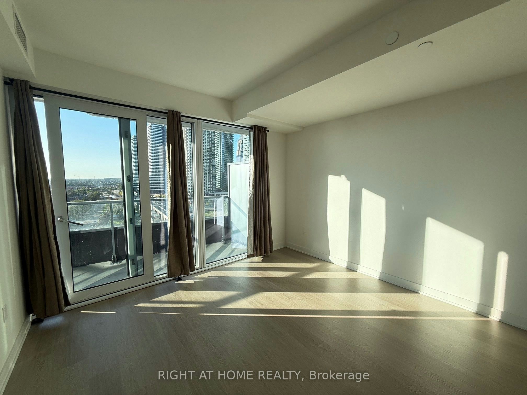 802-448 Burnhamthorpe Road, Mississauga, ON, L5B 0R4 - 7