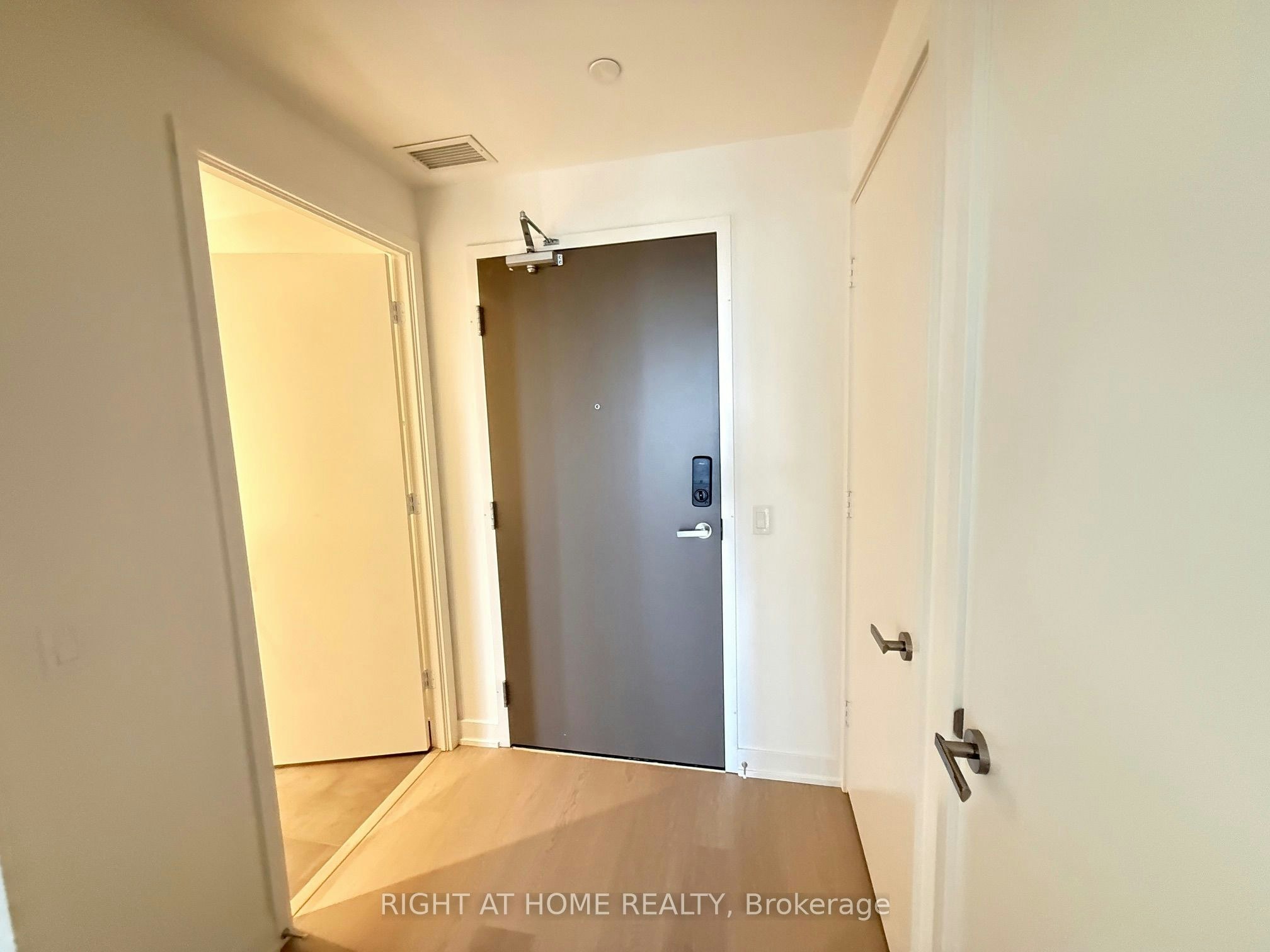 802-448 Burnhamthorpe Road, Mississauga, ON, L5B 0R4 - 6