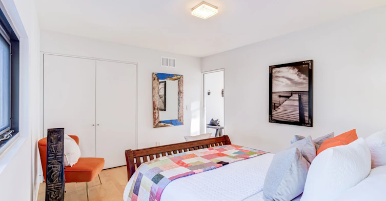 28 Beaucourt Road, Toronto, ON, M8Y 3G2 - 28