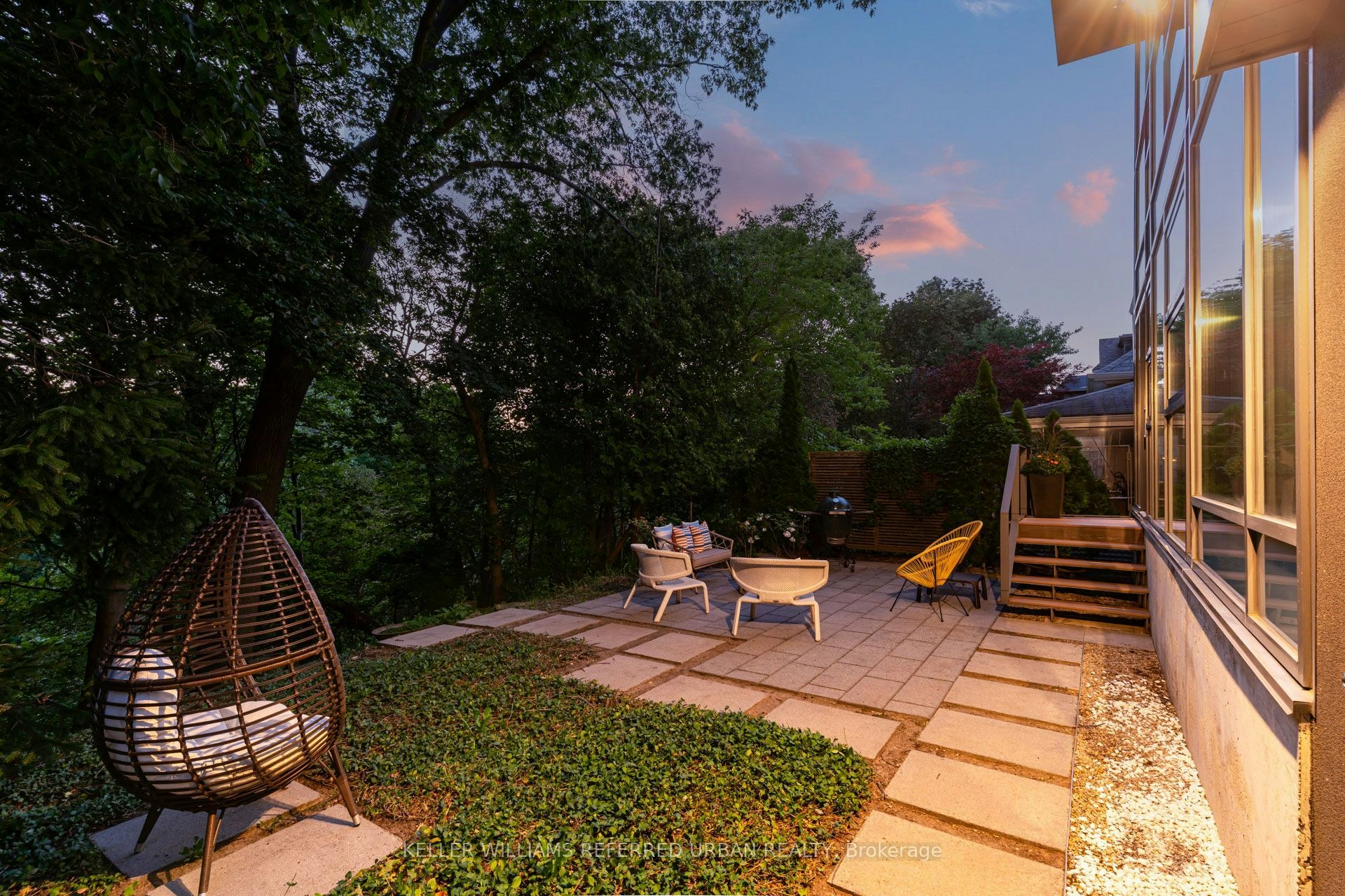 28 Beaucourt Road, Toronto, ON, M8Y 3G2 - 39