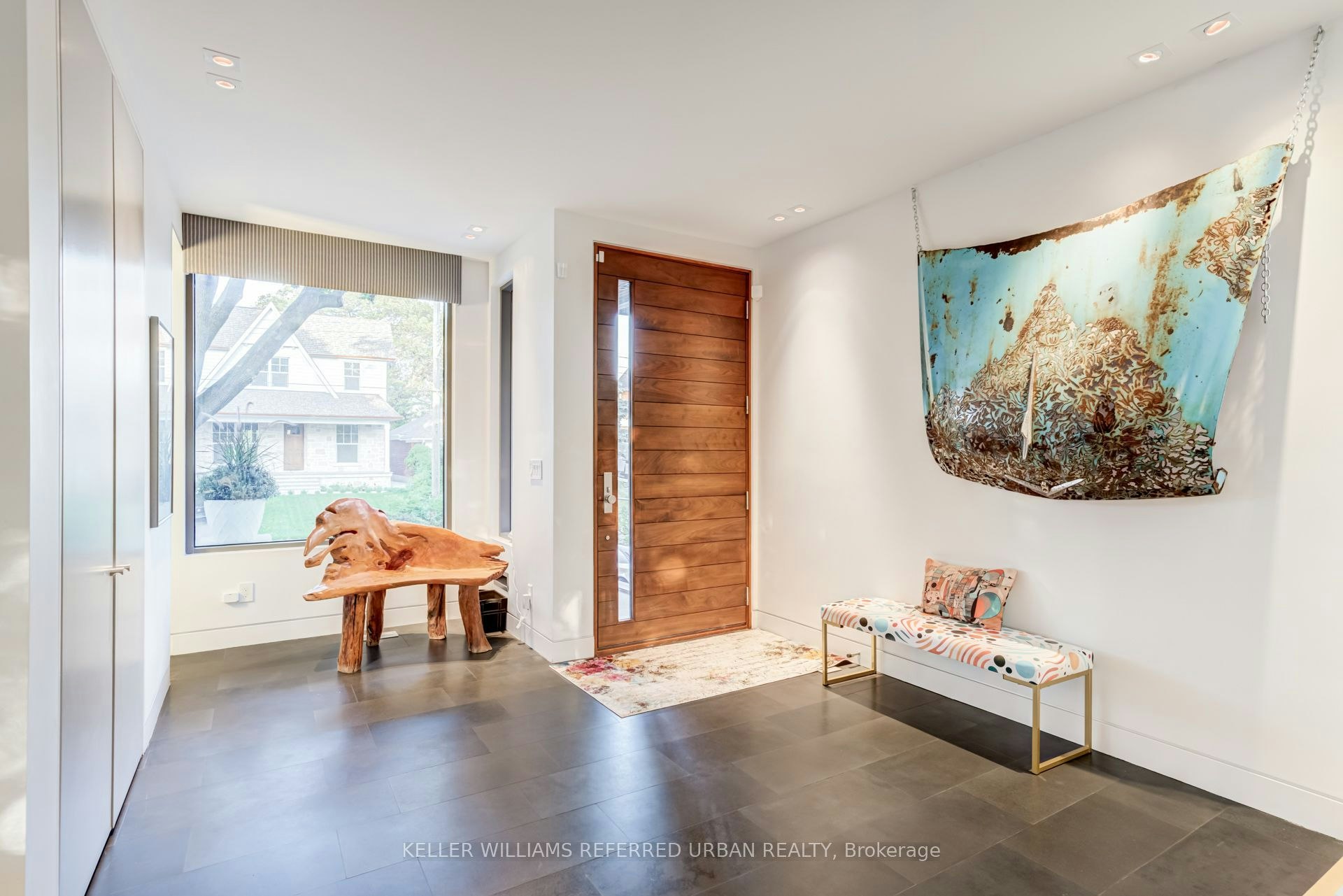 28 Beaucourt Road, Toronto, ON, M8Y 3G2 - 3