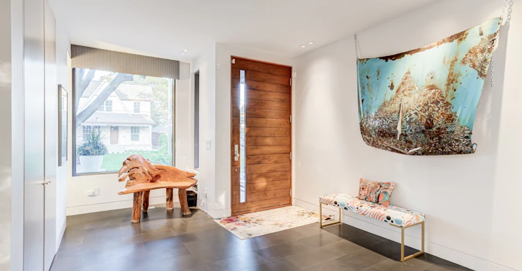 28 Beaucourt Road, Toronto, ON, M8Y 3G2 - 3
