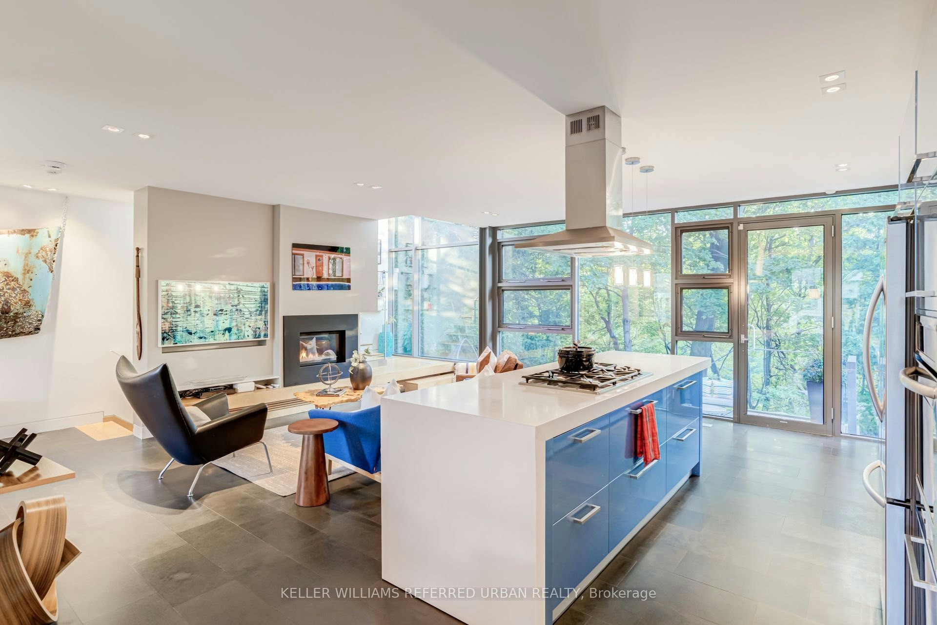 28 Beaucourt Road, Toronto, ON, M8Y 3G2 - 6